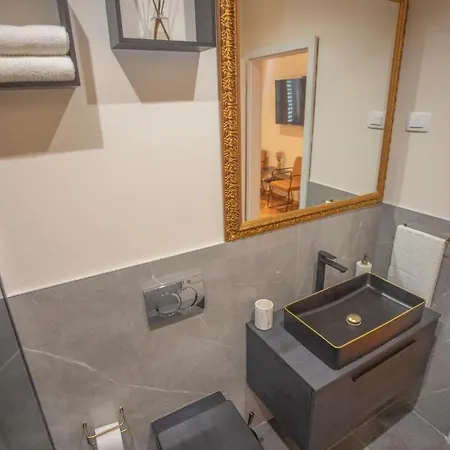 The Heart Of Palace Riva Luxury Room Split
