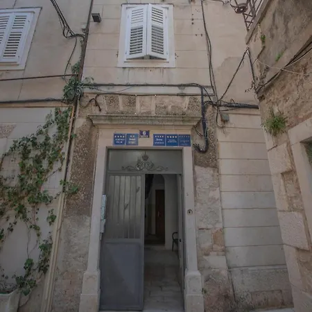 The Heart Of Palace Riva Luxury Room Guest house