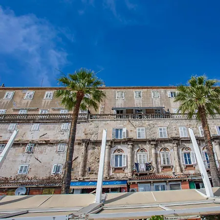 The Heart Of Palace Riva Luxury Room